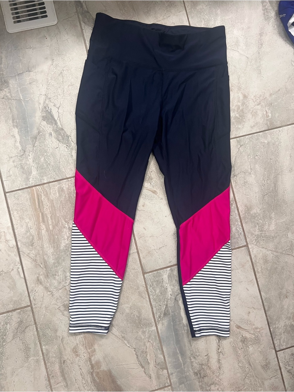 Xersion Navy Blue Athletic Leggings with Small Logo